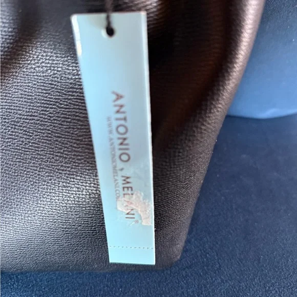 Antonio Melani Black Leather Tote Bag NWT w/ zipper pouch, and shoulder strap - Picture 4 of 8